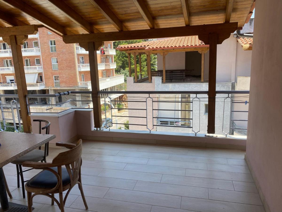 Blue Breeze Attic Apartments Σαράντα Εξωτερικό φωτογραφία