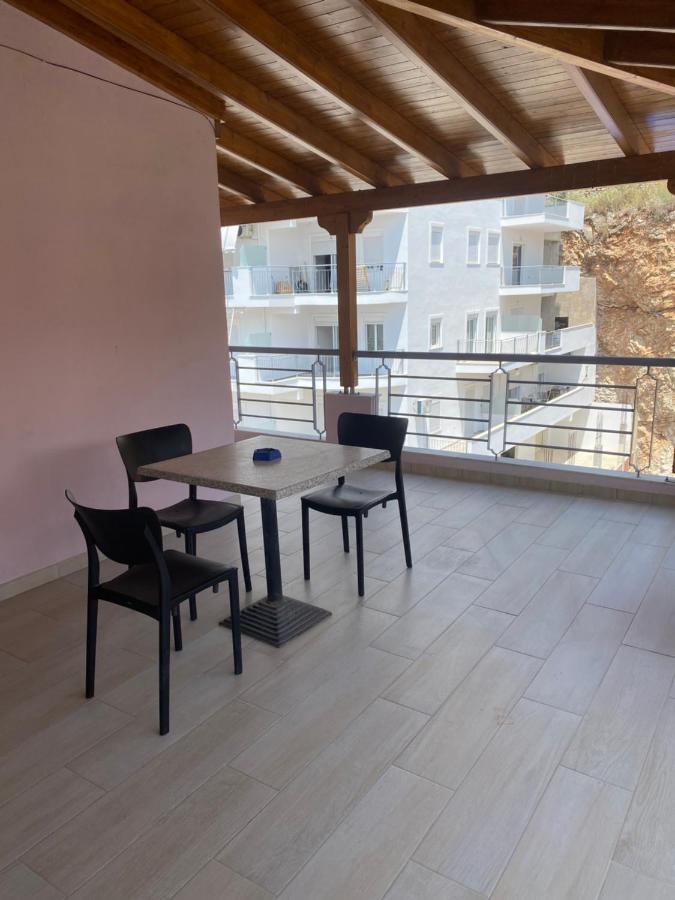 Blue Breeze Attic Apartments Σαράντα Εξωτερικό φωτογραφία