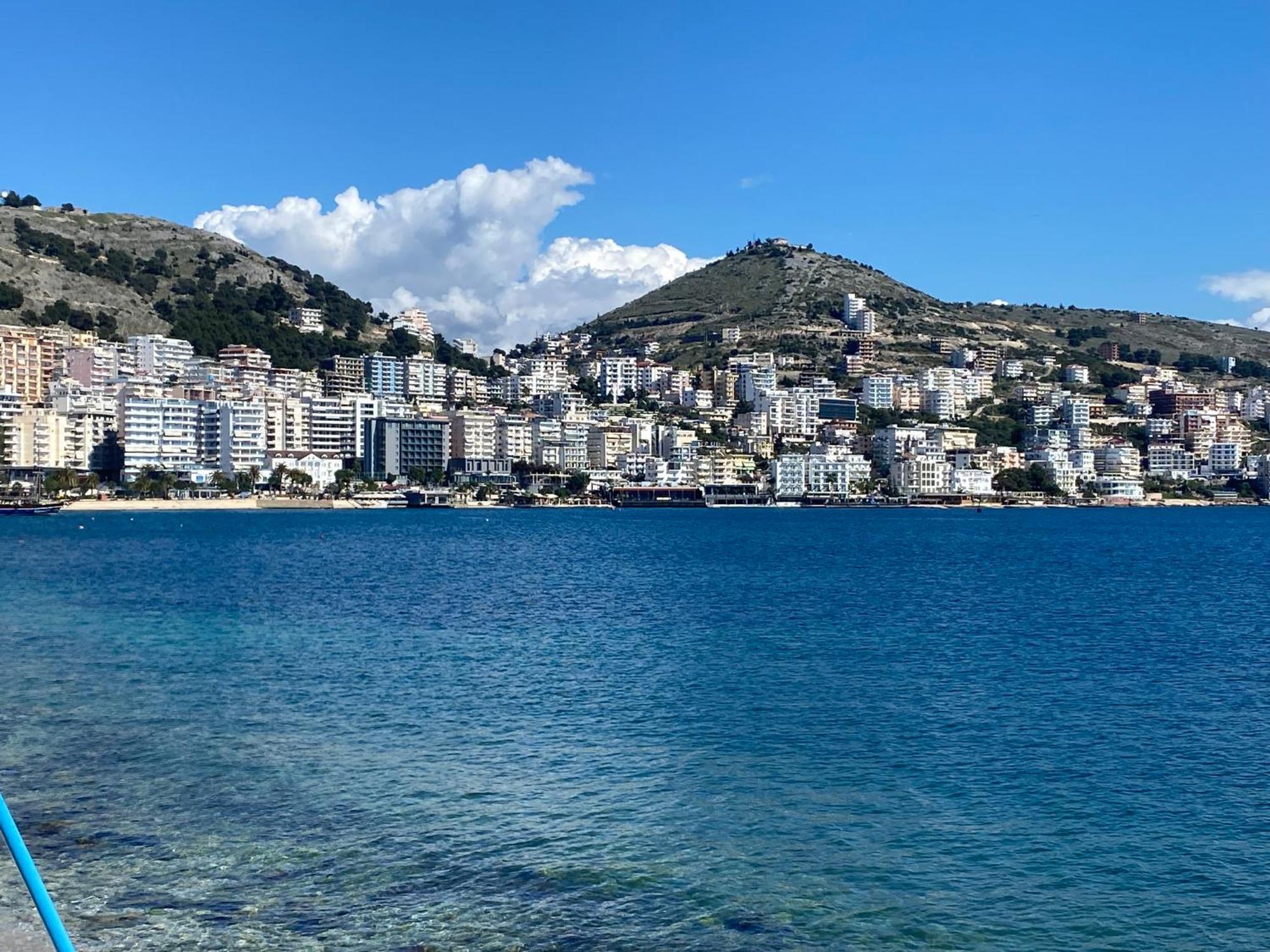 Blue Breeze Attic Apartments Σαράντα Εξωτερικό φωτογραφία